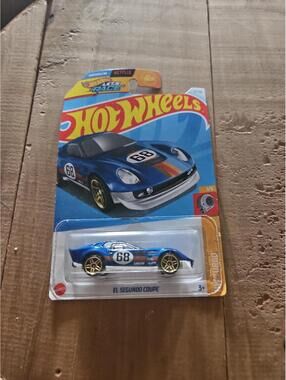Hot Wheels lets race El Segundo Coupe Hw turbo series 1 of 5 NETFLIX